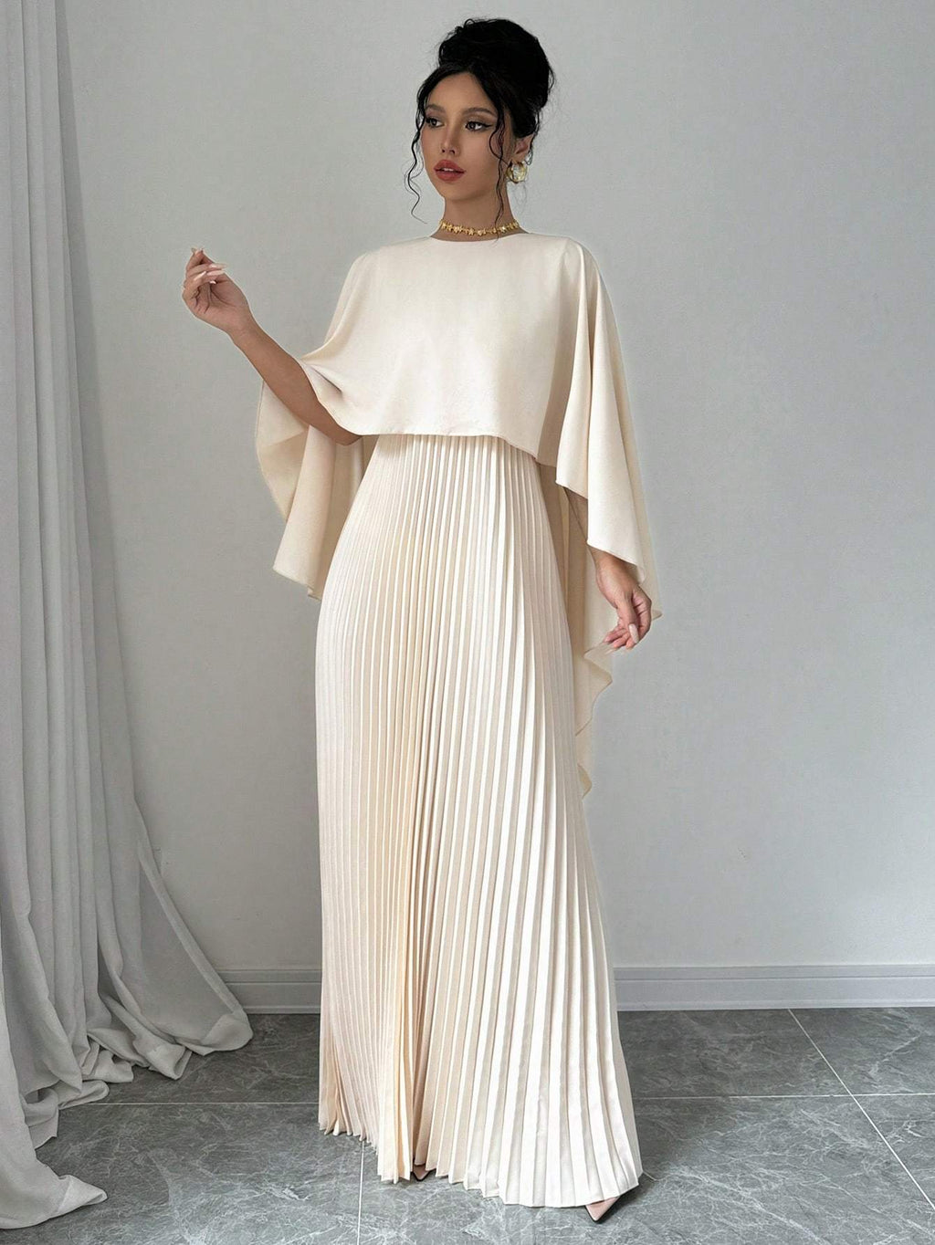 Stylish Women's Long Pleated Cape Dress with Cardigan Set