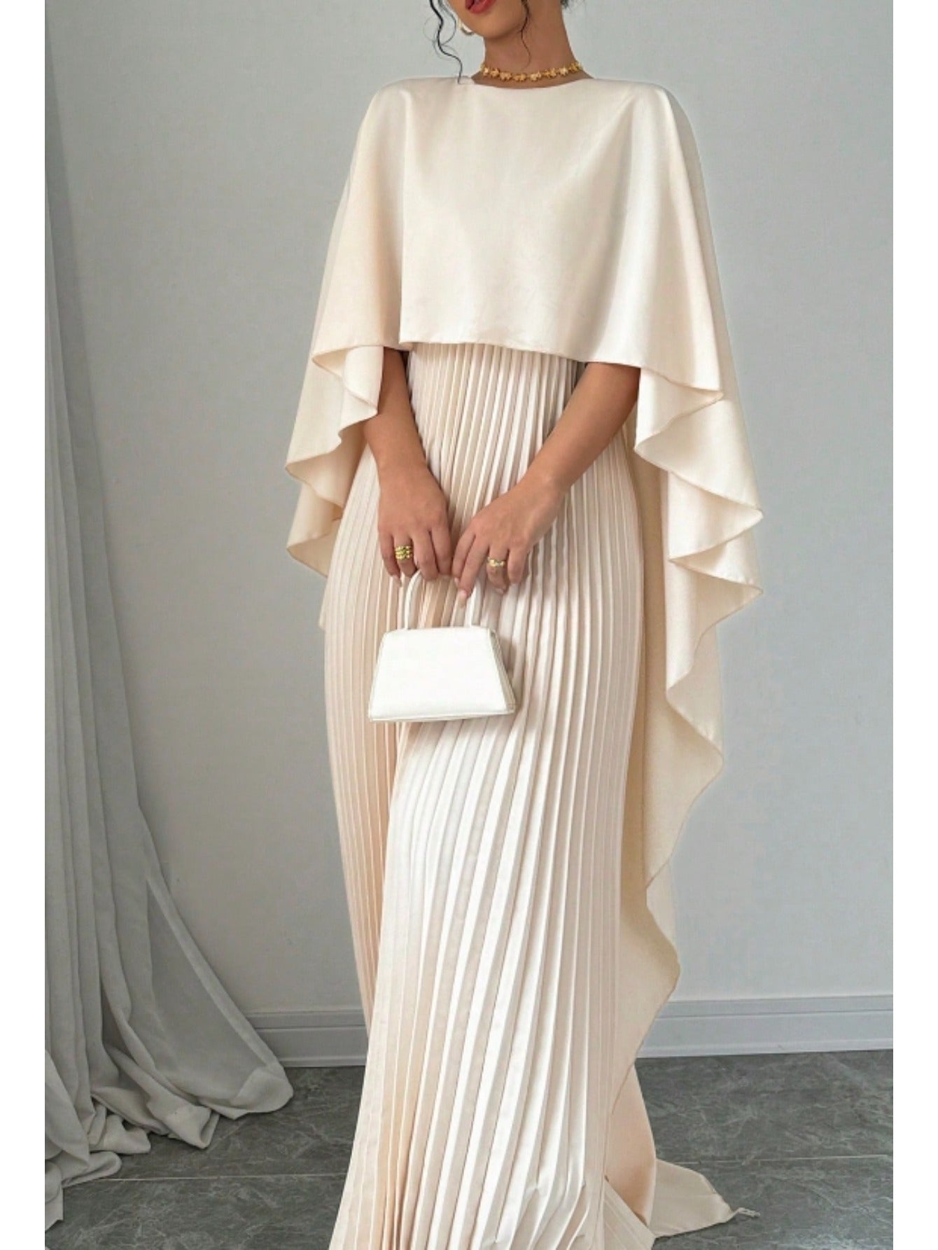 Robe cape longue plissée élégante pour femmes avec cardigan