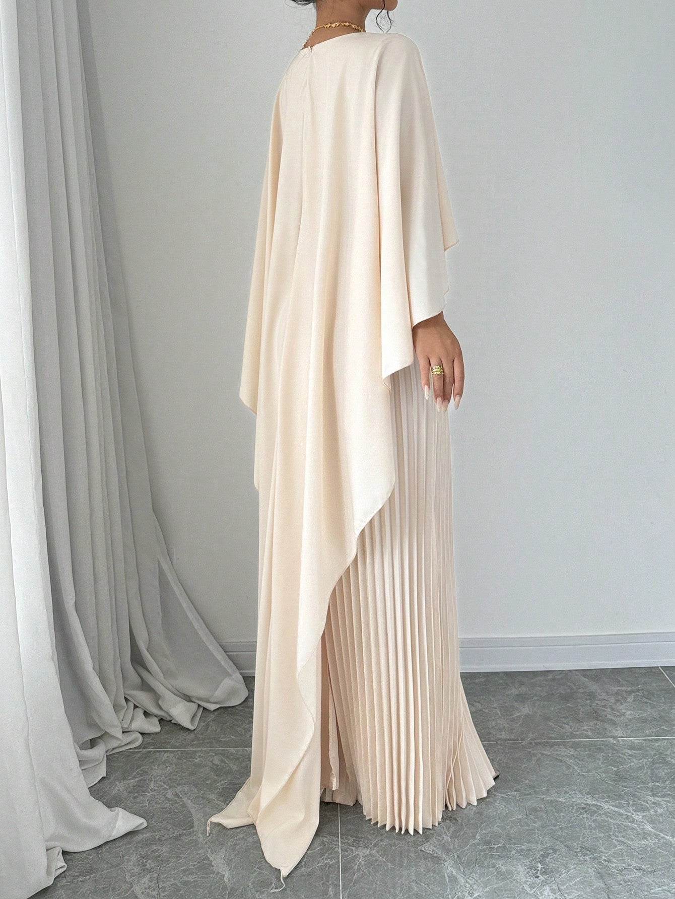 Stylish Women's Long Pleated Cape Dress with Cardigan Set