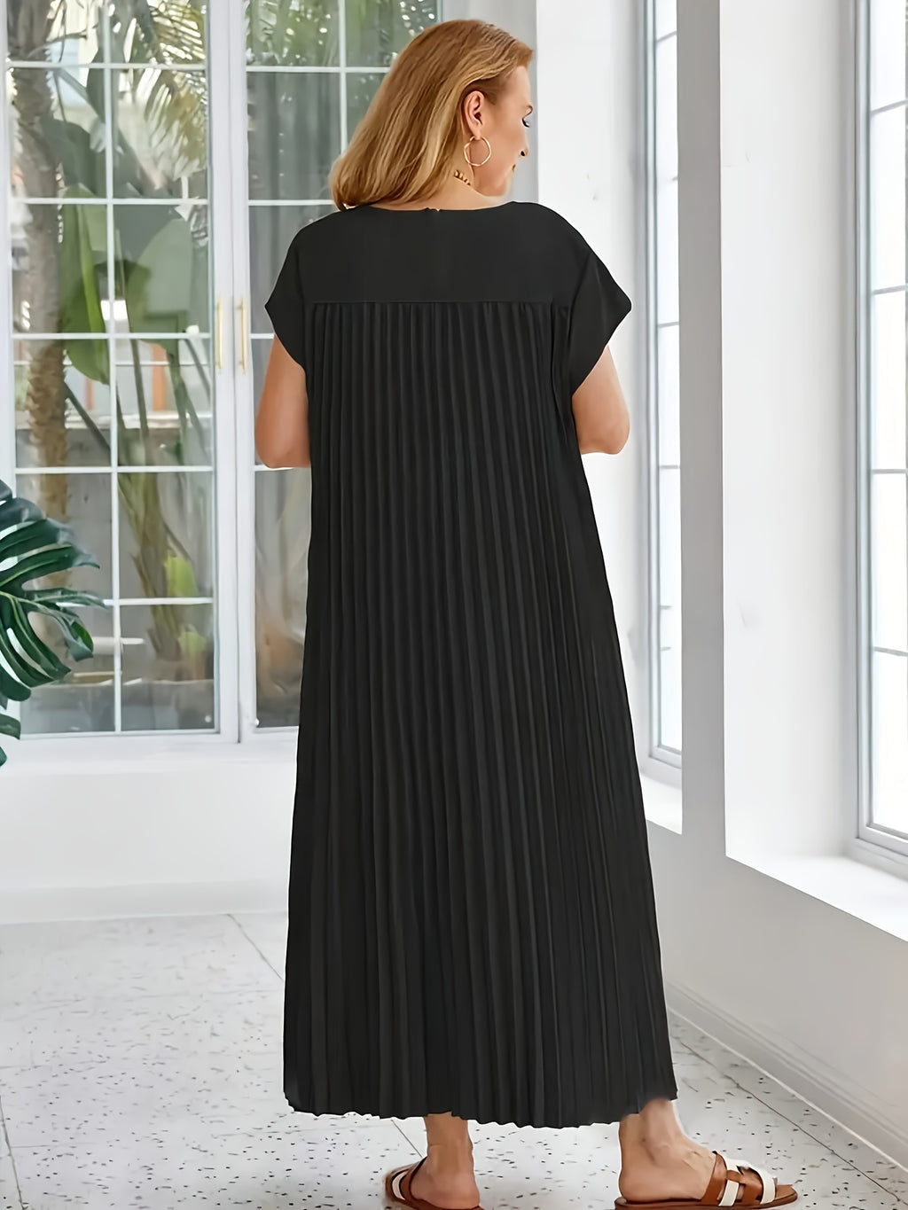 Robe longue plissée