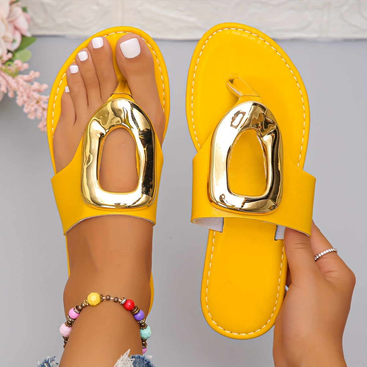 Sandales à glissière à boucle métallique pour femmes
