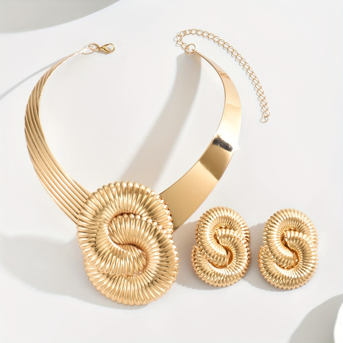 Ensemble de bijoux pour femmes de style métal