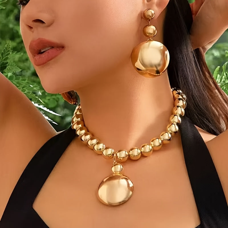 Un ensemble de 3 colliers à chaîne à billes texturées en métal.
