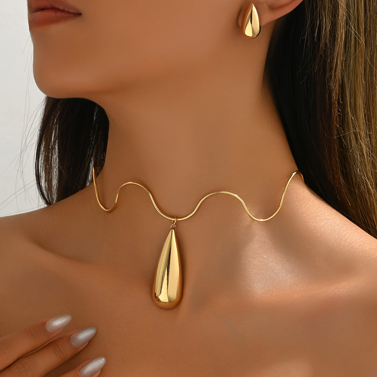 1 ensemble de 3 boucles d'oreilles en forme de larme et collier ras du cou d'inspiration vintage