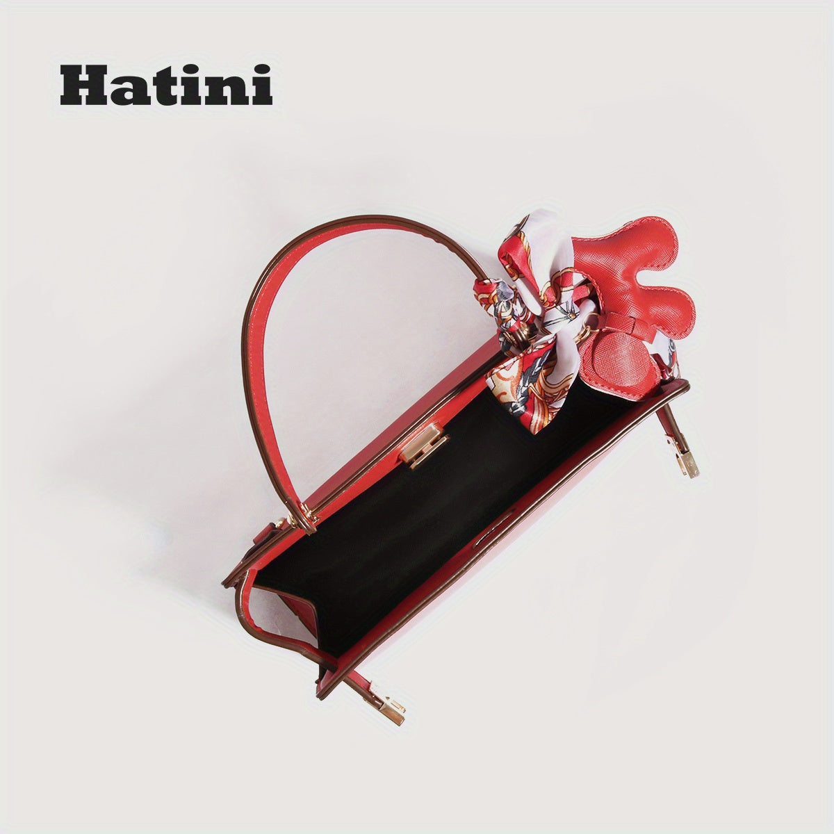 Élégant sac fourre-tout en similicuir synthétique rouge avec charme de nœud coloré
