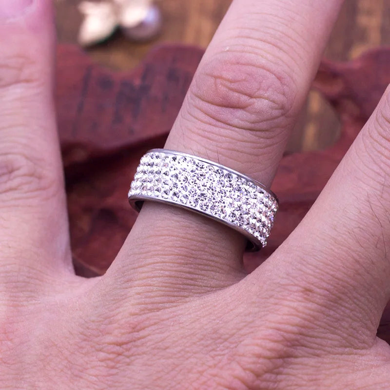 Acier inoxydable 5 rangées bague en cristal pour les femmes de mariage en acier inoxydable anneaux en cristal pour les femmes hommes dame