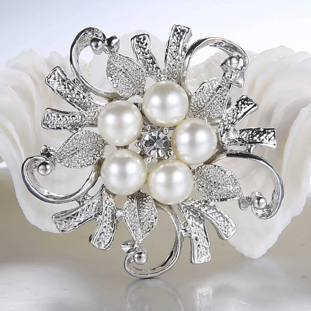 Broche à fleurs en cristal pour femmes, bleu profond, plante, Badge élégant, bijoux à la mode, broche pour fête de mariage, cadeaux de fête