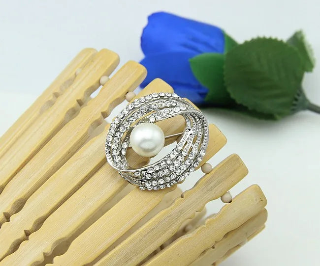 Broche à fleurs en cristal pour femmes, bleu profond, plante, Badge élégant, bijoux à la mode, broche pour fête de mariage, cadeaux de fête