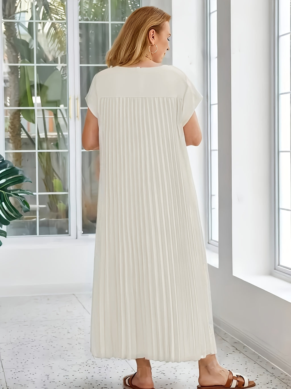 Robe longue plissée