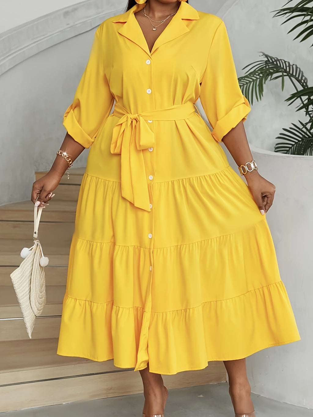 Élégante robe chemise mi-longue ceinturée grande taille