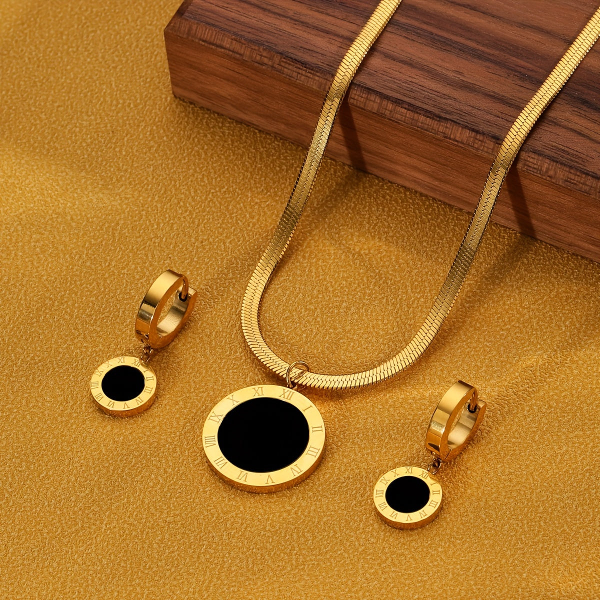Un ensemble de bijoux de style vintage