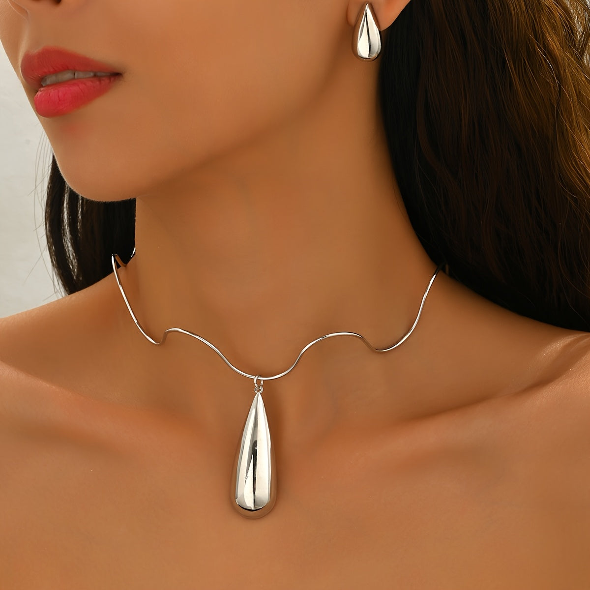 1 ensemble de 3 boucles d'oreilles en forme de larme et collier ras du cou d'inspiration vintage