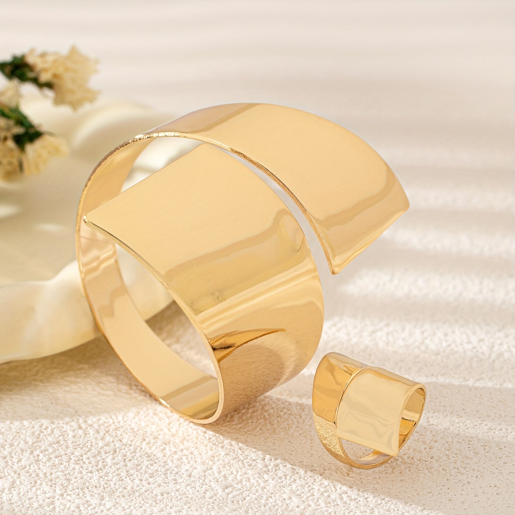 Ensemble de bracelets et de bagues