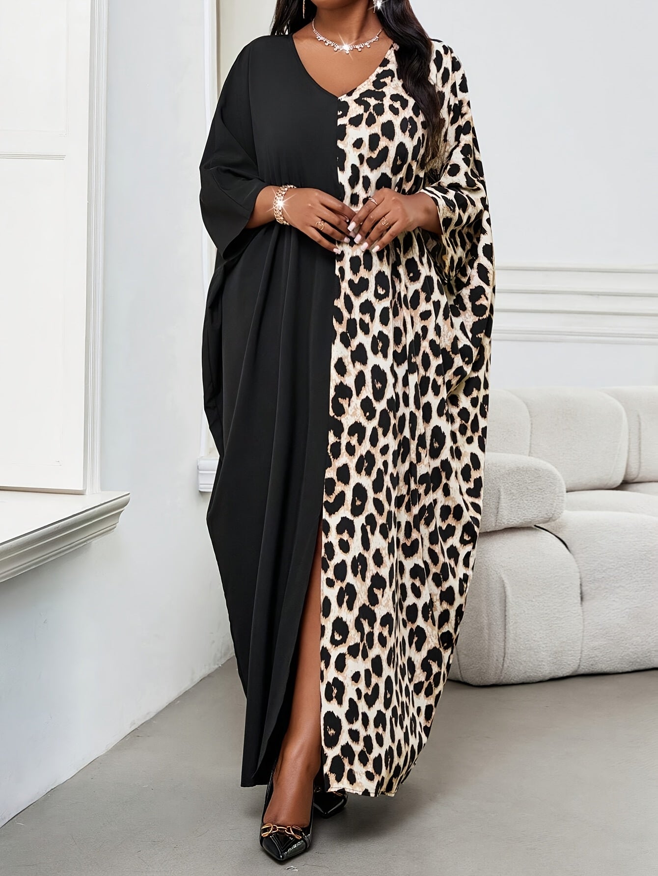 Grande taille, élégante robe longue élégante à col rond et manches longues à blocs de couleur