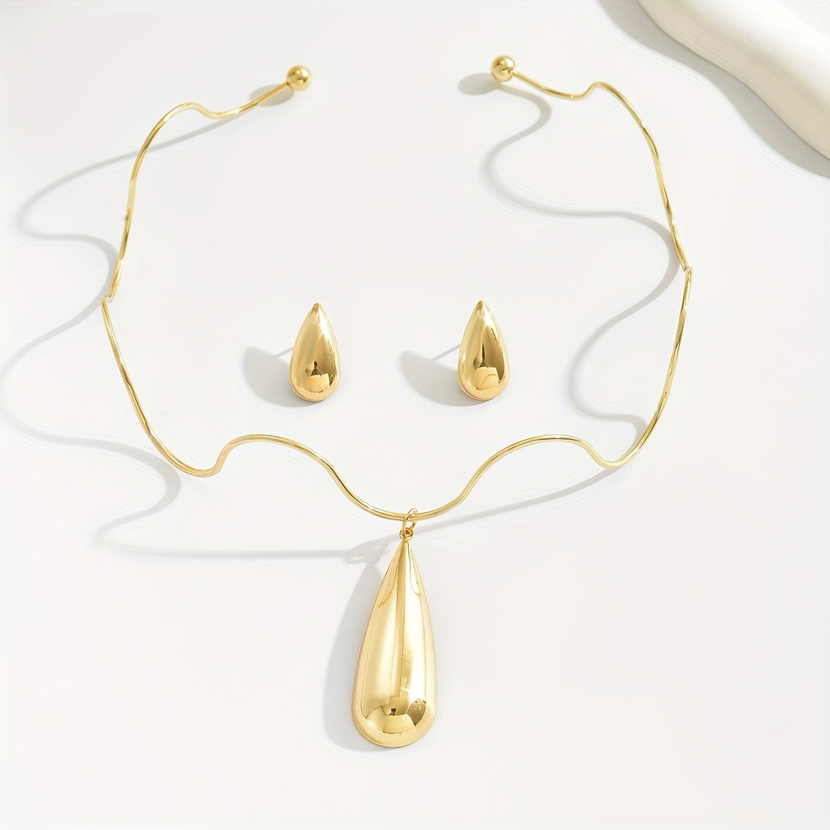 1 ensemble de 3 boucles d'oreilles en forme de larme et collier ras du cou d'inspiration vintage